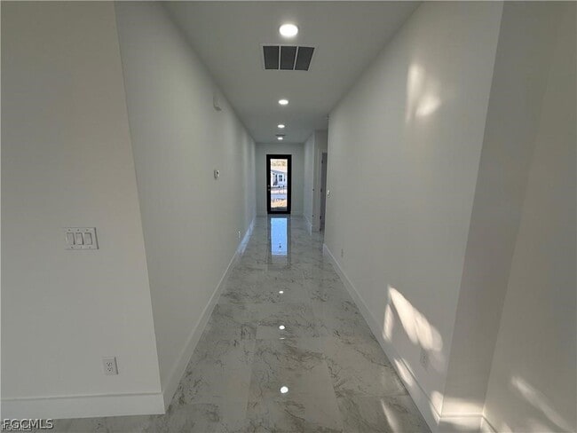 Foto del edificio - 1409 NW 21st Ct