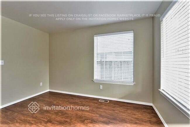 Building Photo - 19412 Valley View Dr