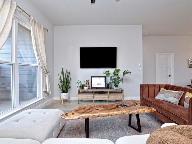 Building Photo - 114 Keomuku