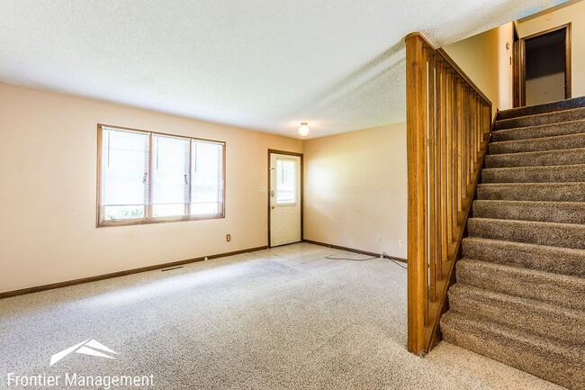 Building Photo - Beautiful 2 Bedroom Duplex located in West Manhattan!