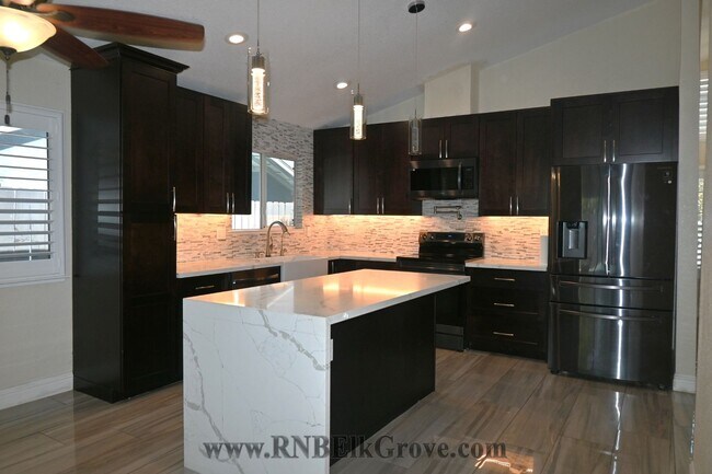 Building Photo - 2339 Silverado Ct
