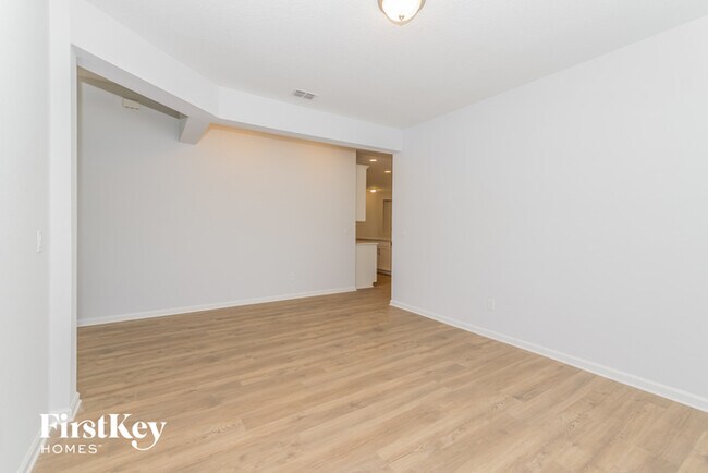 Building Photo - 3614 Oglebay Dr