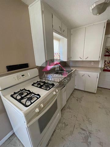 Building Photo - 1441 Cypress St