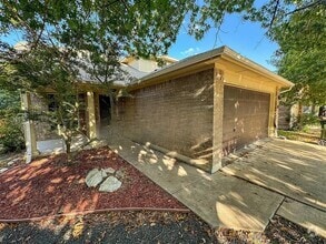 Building Photo - 7701 Peabody Dr