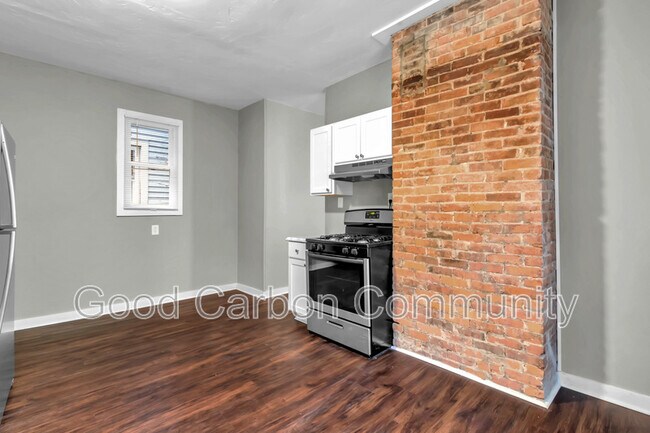 Foto del edificio - 135 Elmwood Ave