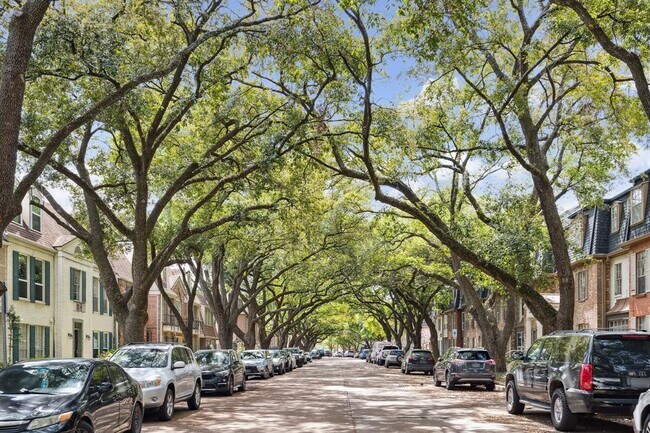 Foto del edificio - 482 N Post Oak Ln
