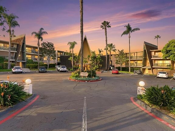 Foto del edificio - 4444 West Dr