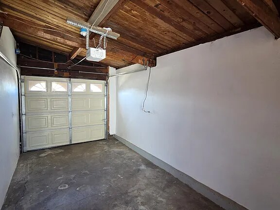 Building Photo - 4136 Fond du Lac Ave