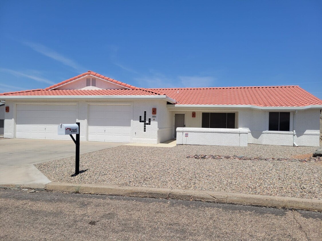 Foto principal - Long Term Pool Home !! READY End August