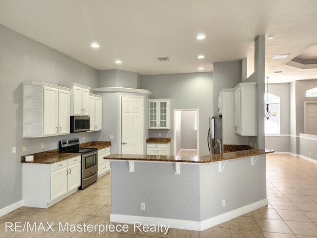 Building Photo - 4 br, 3 bath House - 4374 SW Savona Bv
