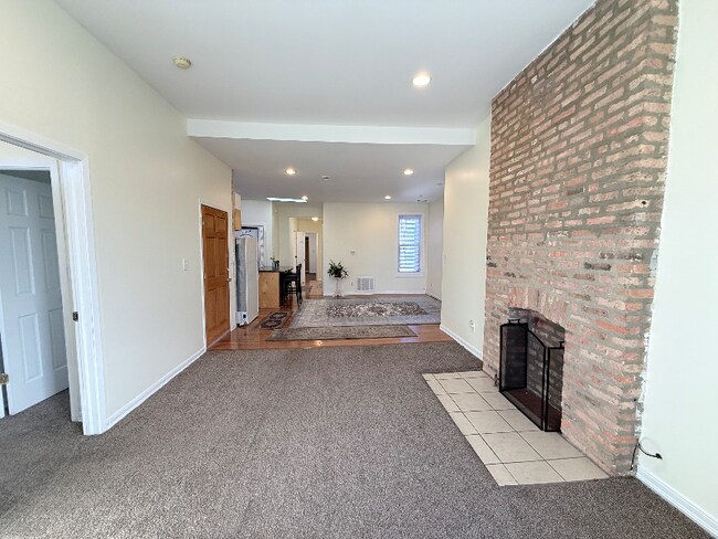 Foto del edificio - 3643 S Hamilton Ave