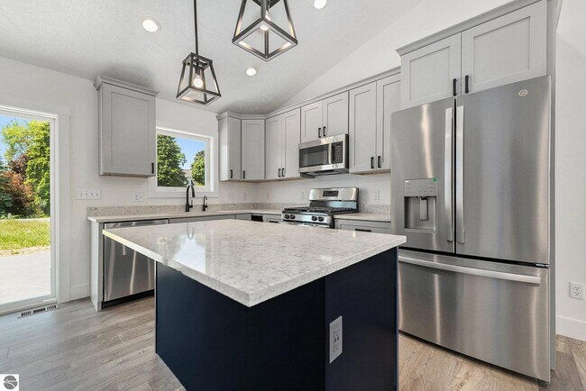 Foto del edificio - 4 Bedroom Executive Home for Lease