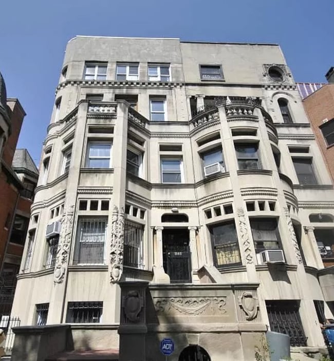 Foto del edificio - 859 Saint Marks Ave
