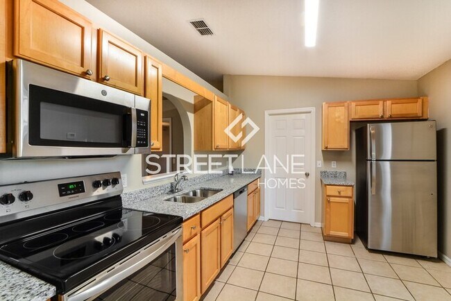Building Photo - NOW OFFERING FIRST 2 FULL MONTH FREE OR A ...