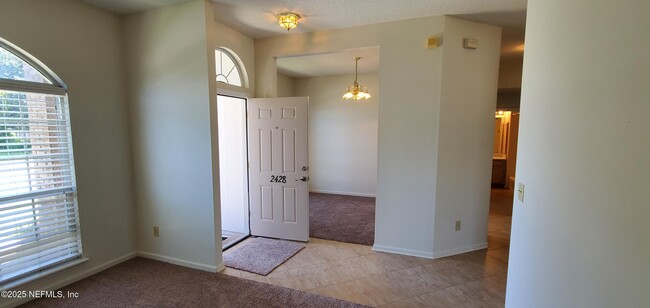 Building Photo - 2428 Cedar Trace Dr E