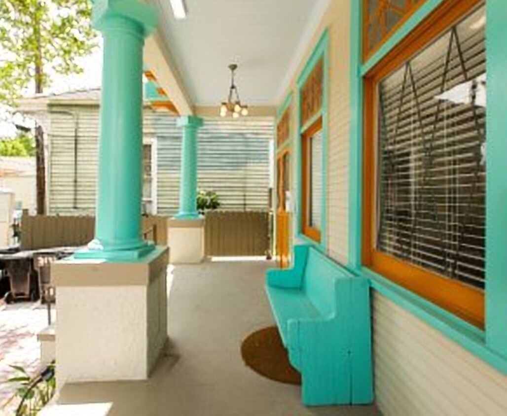 Primary Photo - Gem in the Bywater 2