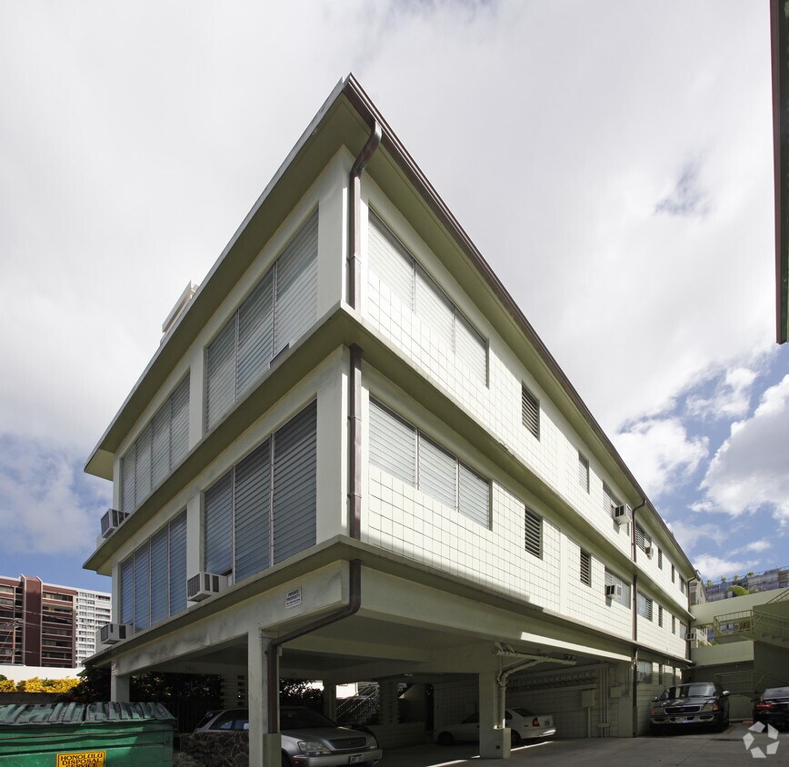 Building Photo - 904 Lunalilo St
