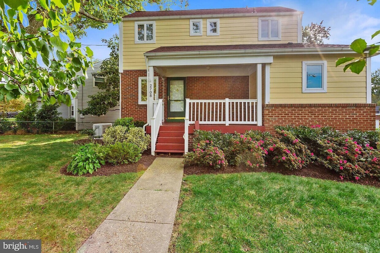 Primary Photo - 2708 Central Ave