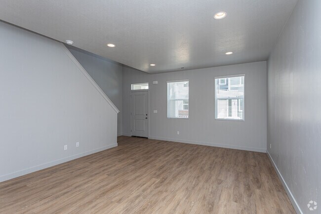 Interior Photo - River Park Commons