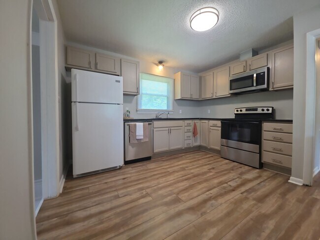 Foto del edificio - 2506 Jeri St NW