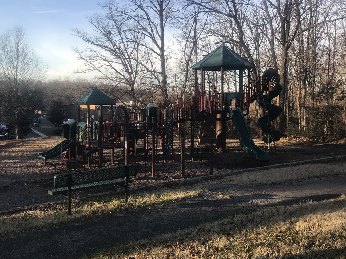 5532 Karen Elaine Dr, New Carrollton, MD 20784 Condo for Rent in New