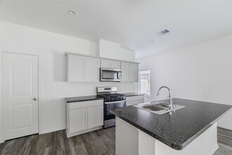 Building Photo - 24106 Juniper Hts Dr