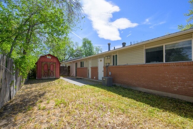 Photo - 259 E 8355 S House