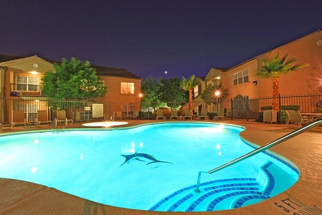 Las Norias Apartments - Las Norias