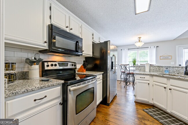 Building Photo - 13 Windfield Dr