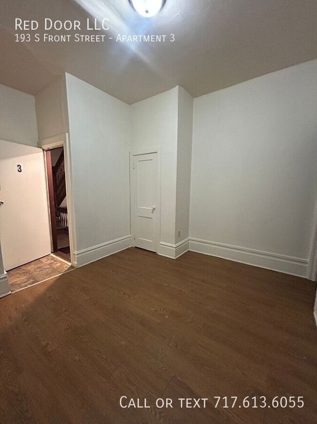 Building Photo - 193 S Front St