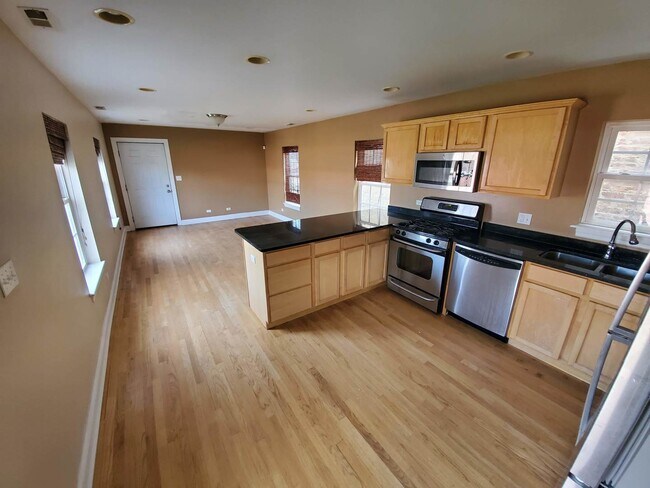 Foto del edificio - 2453 W Grenshaw St
