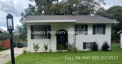 Building Photo - 13 Wesley Dr