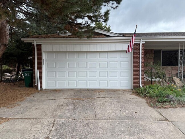 Foto del edificio - Spacious 5BR House in Denver