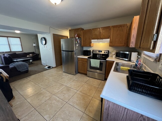 kitchen - 2139 Hummingbird Dr