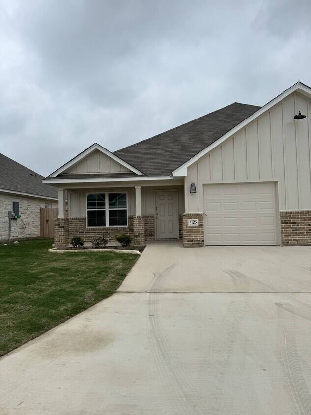 Foto principal - 3108 Wasilla Dr