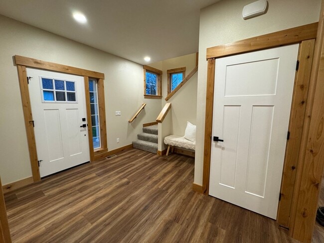 Building Photo - Brand New Private Bella Ridge 4 Bedroom 2.5 Bath Home Near Golf and Lewis & Clark Elementary School