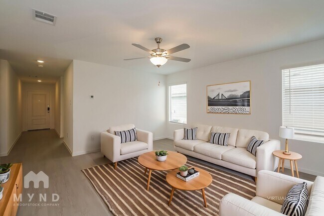 Building Photo - 2728 River Knl Ln