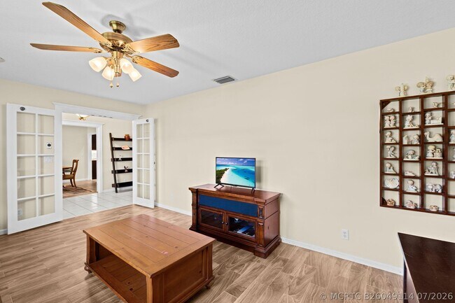 Building Photo - 1707 Primrose Ln