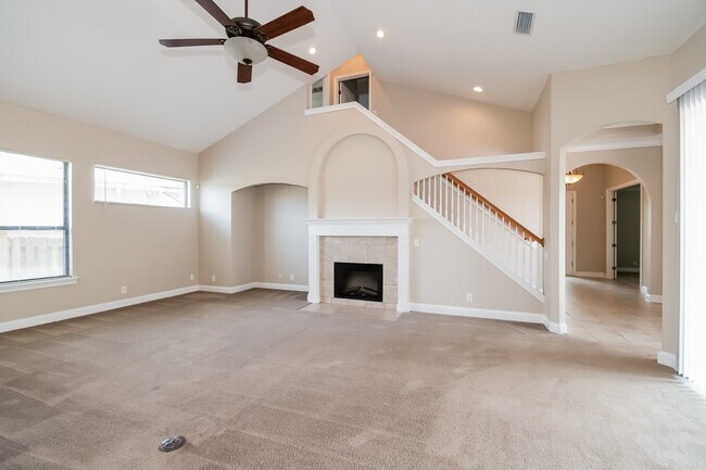 Foto del edificio - 13067 Highland Glen Way N