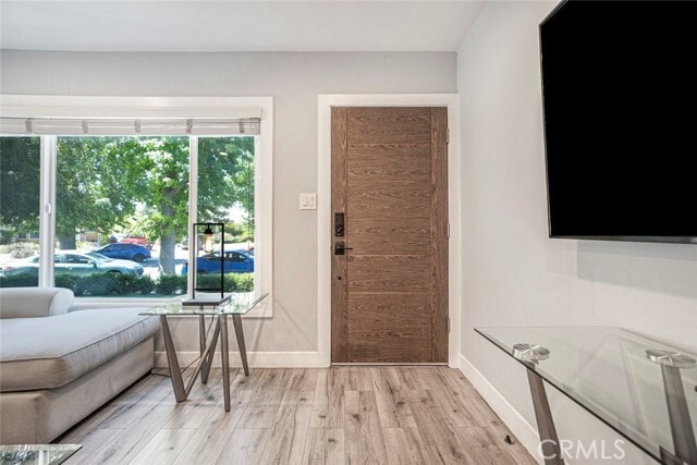 Foto del edificio - 18033 Duncan St