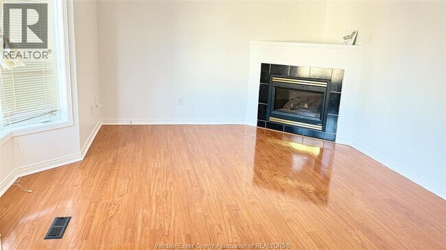 Photo du bâtiment - 1054 Cora Greenwood Dr