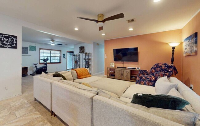 Foto del edificio - 1917 Green Meadows Cir