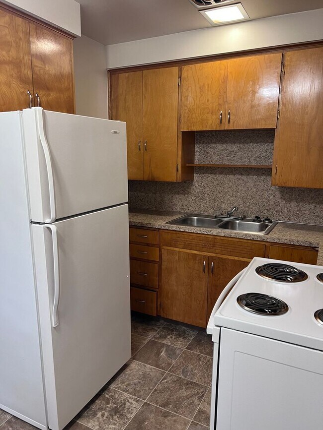 Foto del interior - 086-Friendship Court Apartments
