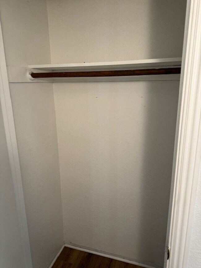 Foto del edificio - 6104 Chicory Dr