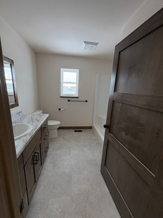 Building Photo - 240 E Randall Rd