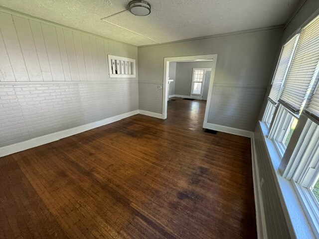 Foto del edificio - 4055 N College Ave