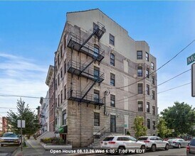 Building Photo - 301 Monroe St