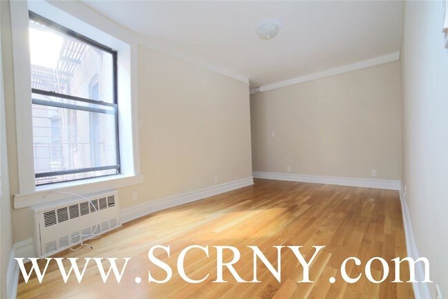 Building Photo - 515 Seminary Row