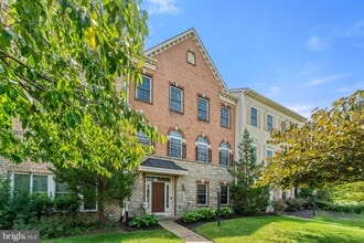 Building Photo - 42524 Rowderbury Square
