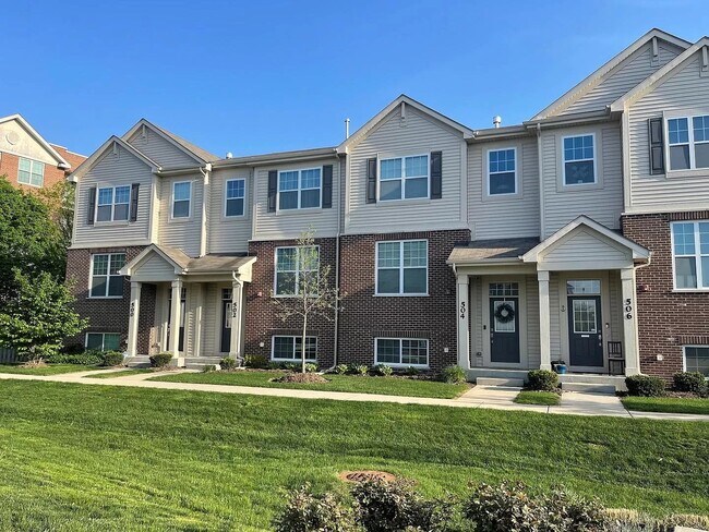 Building Photo - 502 Lexington Ln